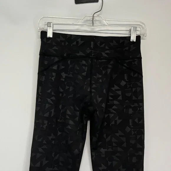 NWT Sweaty Betty All Day 7/8 Length Emboss leggings Black XS Athleisure Active - Picture 7 of 11